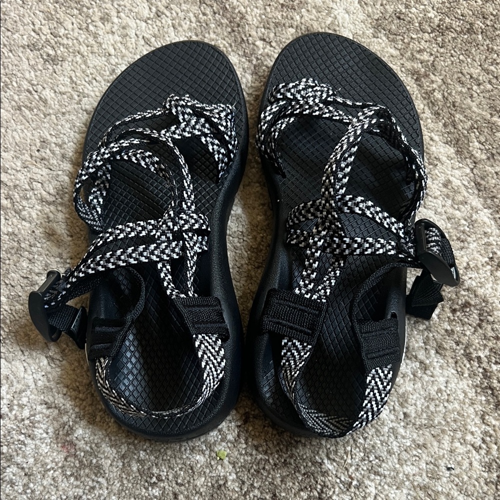 Ladies size 7 Chaco Sandals 
EXCELLENT CONDITION
Only worn once
